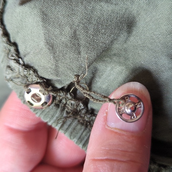 Off the Shoulder Blouse - Picture 7 of 9